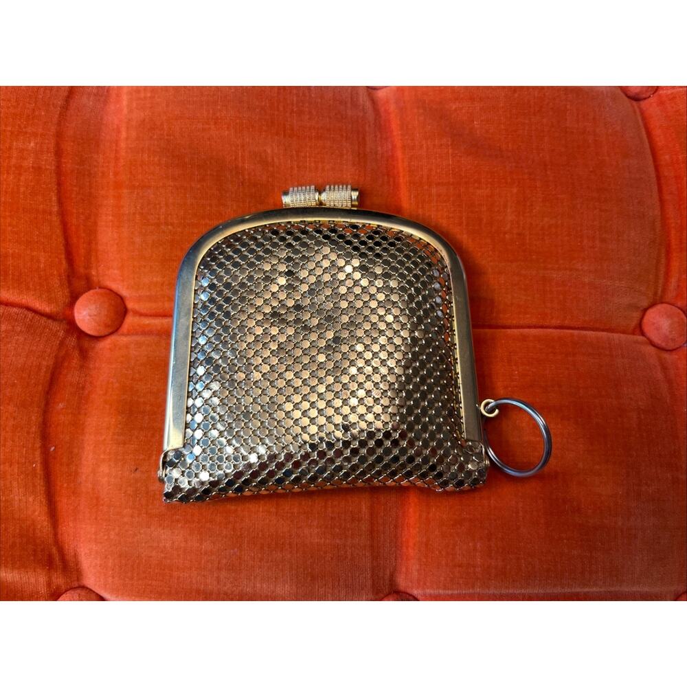 La Regale Metallic Silver Mesh Coin Purse Kisslock Keychain Hook Gold Tone